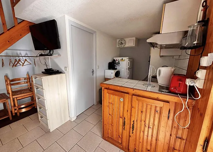 Pavillon Pour 4 A 150m De La Et 500m Du Centre De La Tranche-sur-mer, Avec Terrasse Et Garage - Fr-1-194-375